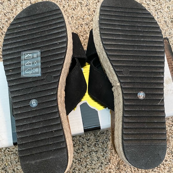 Camel Threads black slide wedges - Picture 4 of 5